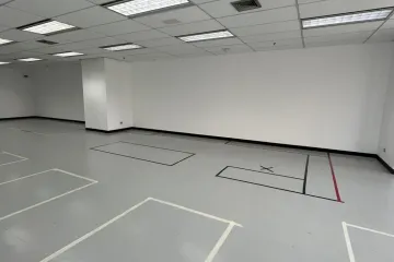 Office for rent in Serm Mit Tower, Khlong Toei Nuea, Bangkok near MRT Sukhumvit