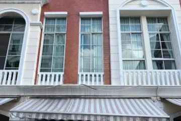 4 Bedroom Townhouse for rent in Baan Klang Krung Sathon-Narathiwas, Chong Nonsi, Bangkok