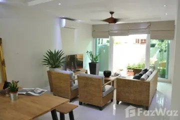 3 Bedroom House for sale in Khlong Tan Nuea, Bangkok