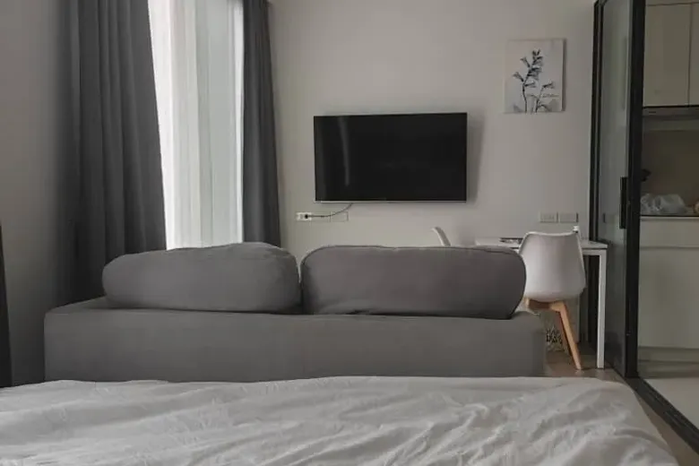 1 Bedroom Condo For Rent