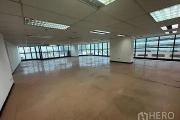 Office for rent in Khlong Tan Nuea, Bangkok