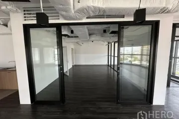 Office for rent in Khlong Tan Nuea, Bangkok