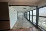 Office for rent in Khlong Tan Nuea, Bangkok
