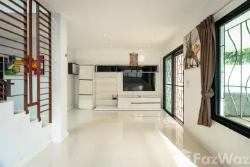 2 Bedroom Townhouse for sale in Patong, Phuket