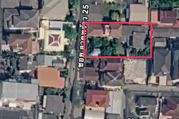 4 Bedroom House for sale in Lat Yao, Bangkok near Airport Rail Link Bang Khen