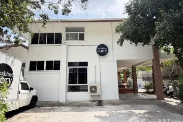 4 Bedroom House for rent in Khlong Tan Nuea, Bangkok