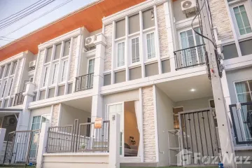 3 Bedroom Townhouse for sale in Golden Town Chiangmai - Kad Ruamchok, Fa Ham, Chiang Mai