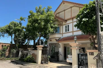 3 Bedroom House for Sale or Rent in Laddarom Watcharapol - Rattanakosin, Tha Raeng, Bangkok