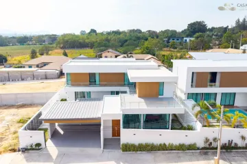 5 Bedroom Villa for sale in Huai Yai, Chonburi