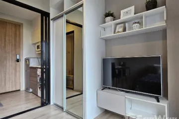 Condo for rent in Condolette Midst Rama 9, Huai Khwang, Bangkok near MRT Phra Ram 9