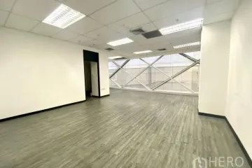 Office for rent in Khlong Toei, Bangkok near MRT Queen Sirikit National Convention Centre