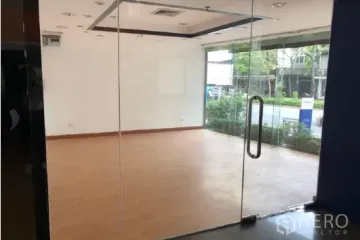Commercial for rent in Silom, Bangkok near BTS Chong Nonsi