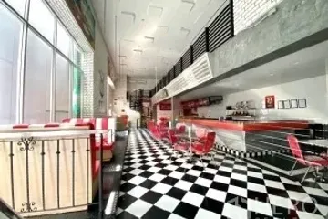 Commercial for rent in Khlong Tan Nuea, Bangkok