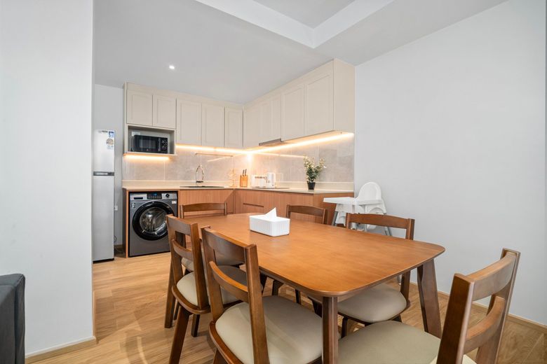 1 Bedroom Condo For Rent