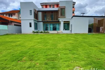 4 Bedroom Villa for sale in Chang Khlan, Chiang Mai