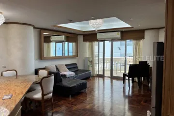 2 Bedroom Condo for sale in Na Kluea, Chonburi