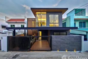 3 Bedroom House for Sale or Rent in Bang Chak, Bangkok near BTS Bang Chak