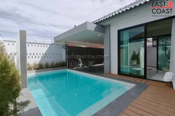 3 Bedroom House for sale in Na Kluea, Chonburi
