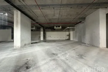 Commercial for rent in Khlong Tan Nuea, Bangkok