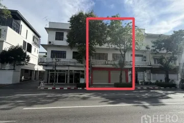 4 Bedroom Commercial for rent in Thanon Nakhon Chai Si, Bangkok