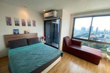 Condo for rent in Noble Refine, Khlong Tan, Bangkok near BTS Phrom Phong