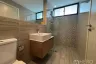 3 Bedroom Townhouse for rent in Saphan Sung, Bangkok