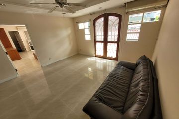 3 Bedroom Condo for rent in Khlong Tan, Bangkok near BTS Phrom Phong