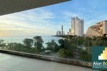 2 Bedroom Condo for sale in Na Kluea, Chonburi