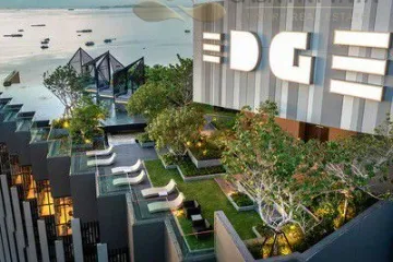 2 Bedroom Condo for sale in Bowon Niwet, Bangkok near MRT Democracy Monument