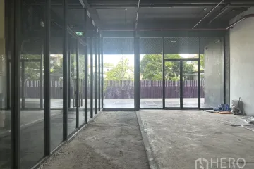 Commercial for rent in Khlong Toei, Bangkok near MRT Queen Sirikit National Convention Centre