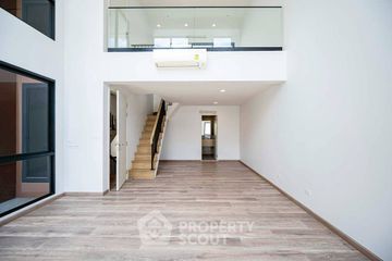 3 Bedroom Townhouse for sale in DEMI Sathu 49, Bang Phong Pang, Bangkok