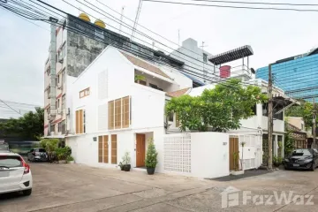 5 Bedroom House for rent in Khlong Tan Nuea, Bangkok