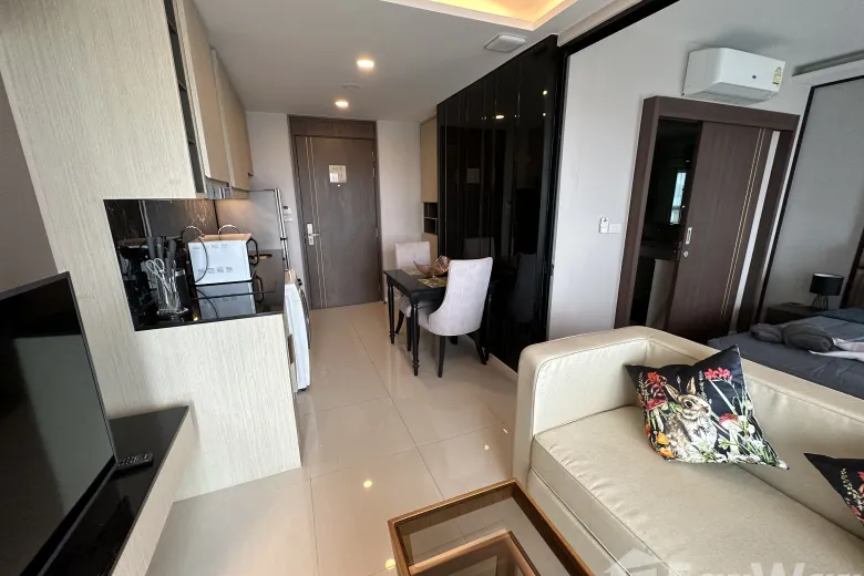 1 Bedroom Condo