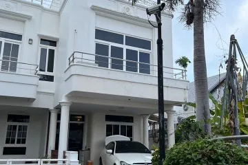 3 Bedroom Villa for sale in Wongamart Exclusive Place, Na Kluea, Chonburi