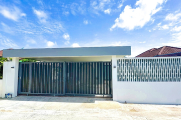 3 Bedroom House for sale in Na Kluea, Chonburi