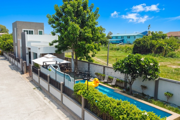 2 Bedroom House for rent in Nong Pla Lai, Chonburi