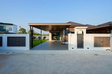 3 Bedroom House for sale in Na Kluea, Chonburi