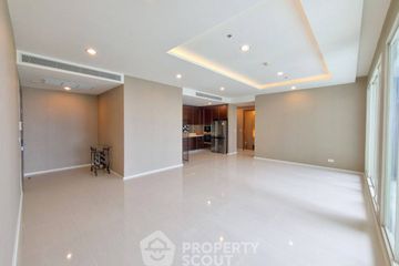 3 Bedroom Condo for sale in Wat Phraya Krai, Bangkok