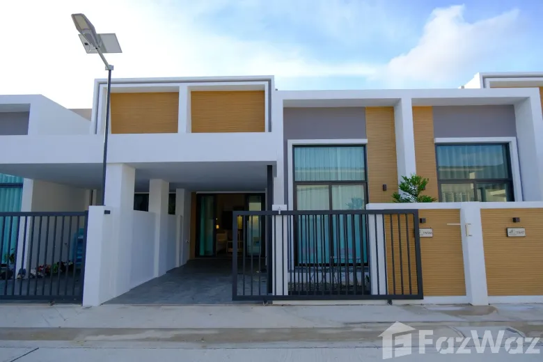 2 Bedroom Townhouse For Rent
