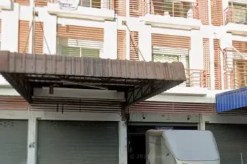 8 Bedroom Townhouse for sale in Kittinakorn Green Ville, Bang Pla, Samut Prakan