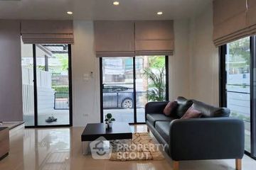 3 Bedroom Townhouse for rent in Areeya Mandarina Sukhumvit 77, Suan Luang, Bangkok near MRT Si Nut