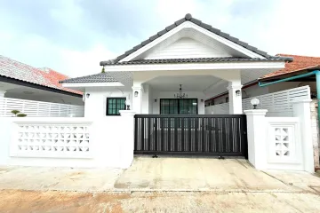 3 Bedroom House for sale in Na Kluea, Chonburi