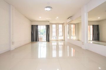 3 Bedroom Commercial for rent in Suthep, Chiang Mai