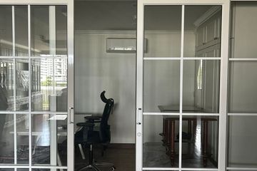 3 Bedroom Condo for rent in Newton Tower, Khlong Toei, Bangkok near BTS Nana