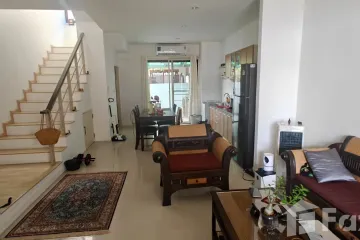3 Bedroom Townhouse for sale in Areeya Mandarina Sukhumvit 77, Suan Luang, Bangkok near MRT Si Nut