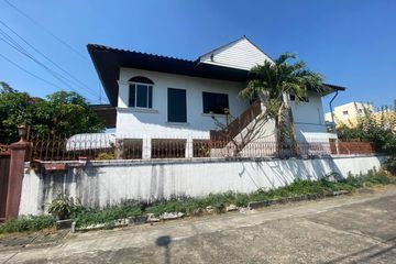 3 Bedroom House for sale in Sam Sen Nok, Bangkok near MRT Phawana