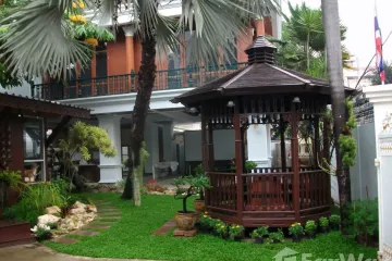 2 Bedroom House for rent in Phra Khanong, Bangkok near BTS Phra Khanong