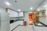 1 Bedroom Condo for rent in Nusa State Tower Condominium, Silom, Bangkok near BTS Surasak