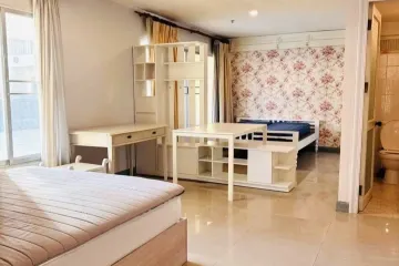 2 Bedroom Condo for sale in Regent Home 5 Ratchada 19, Siri Rat, Bangkok near MRT Ratchadaphisek