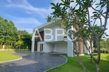 4 Bedroom House for sale in Na Jomtien, Chonburi